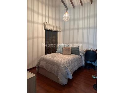 Casa de 3 alcobas en venta en Loma Del Chocho, Envigado, 104 m² · foto 9 de 12