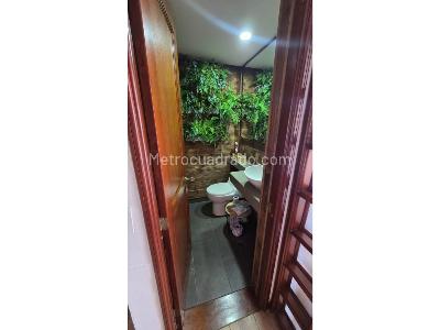 Casa de 3 alcobas en venta en Loma Del Chocho, Envigado, 104 m² · foto 11 de 12