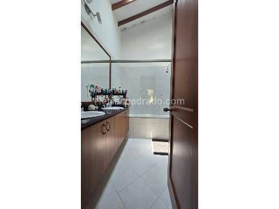 Casa de 3 alcobas en venta en Loma Del Chocho, Envigado, 104 m² · foto 12 de 12