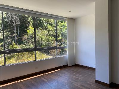 Apartamento de 3 alcobas en venta en Los Balsos Poblado, Medellín, 245 m² · foto 6 de 20