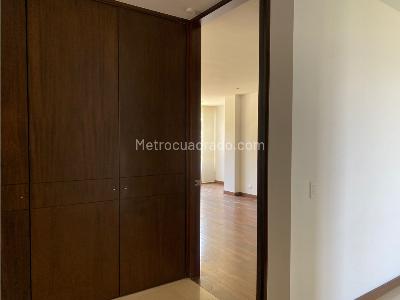 Apartamento de 3 alcobas en venta en Los Balsos Poblado, Medellín, 245 m² · foto 9 de 20