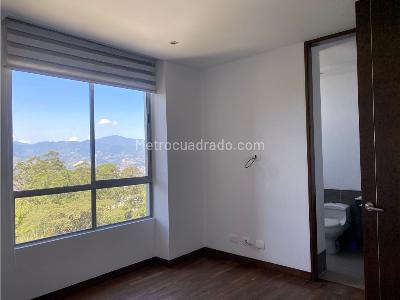 Apartamento de 3 alcobas en venta en Los Balsos Poblado, Medellín, 245 m² · foto 11 de 20