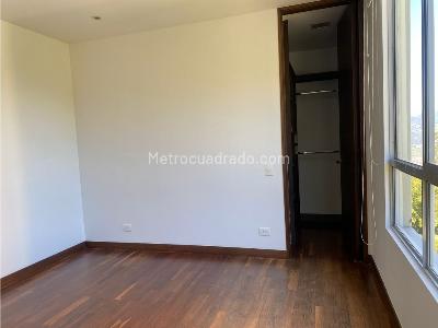 Apartamento de 3 alcobas en venta en Los Balsos Poblado, Medellín, 245 m² · foto 13 de 20