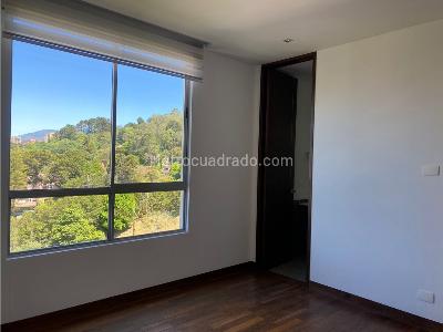 Apartamento de 3 alcobas en venta en Los Balsos Poblado, Medellín, 245 m² · foto 14 de 20