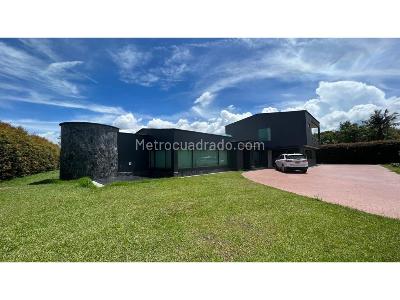 Casa de 4 alcobas en venta en Llano Grande, Rionegro, 500 m² · foto 3 de 9