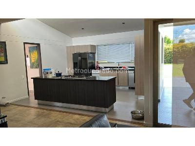 Casa de 4 alcobas en venta en Llano Grande, Rionegro, 500 m² · foto 5 de 9