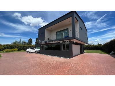 Casa de 4 alcobas en venta en Llano Grande, Rionegro, 500 m² · foto 9 de 9