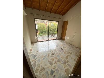 Casa de 3 alcobas en venta en Loma De Las Brujas, Envigado, 135 m² · foto 11 de 20