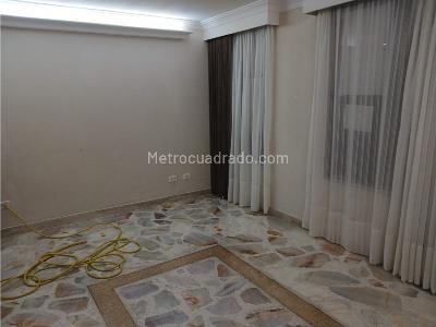 Casa de 3 alcobas en venta en Loma De Las Brujas, Envigado, 135 m² · foto 12 de 20