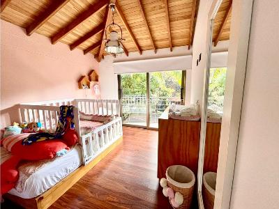 Casa de 3 alcobas en venta en El Poblado, Medellín, 310 m² · foto 6 de 16