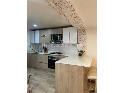 Casa de 3 alcobas en venta en El Poblado, Medellín, 220 m² · foto 2 de 20
