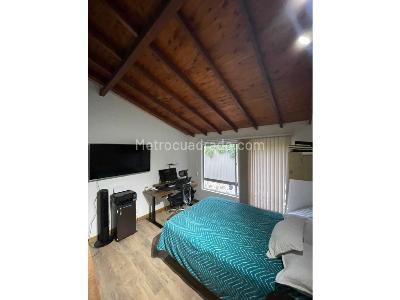 Casa de 3 alcobas en venta en El Poblado, Medellín, 220 m² · foto 10 de 20