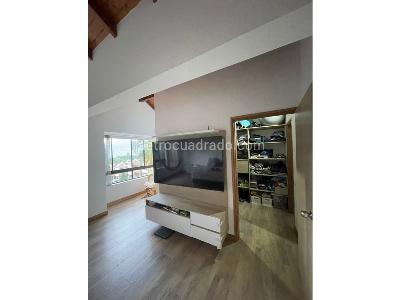 Casa de 3 alcobas en venta en El Poblado, Medellín, 220 m² · foto 12 de 20