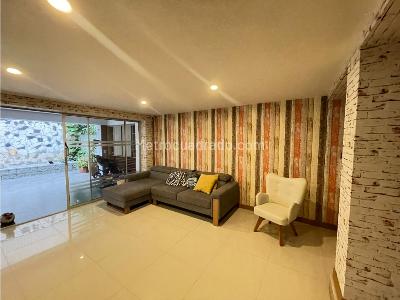Casa de 3 alcobas en venta en El Poblado, Medellín, 220 m² · foto 16 de 20