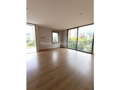 Apartamento de 3 alcobas en venta en Castropol, Medellín, 229 m² · foto 4 de 20