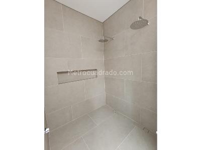 Apartamento de 3 alcobas en venta en Castropol, Medellín, 229 m² · foto 6 de 20