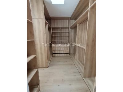 Apartamento de 3 alcobas en venta en Castropol, Medellín, 229 m² · foto 7 de 20