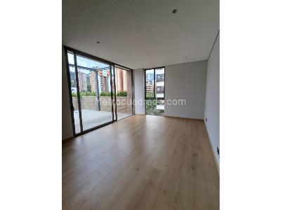 Apartamento de 3 alcobas en venta en Castropol, Medellín, 229 m² · foto 12 de 20