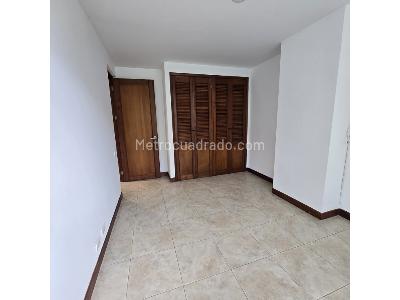 Apartamento en venta en El Poblado, Medellín · foto 8 de 20
