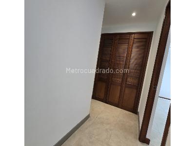 Apartamento en venta en El Poblado, Medellín · foto 9 de 20