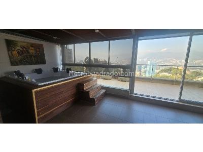 Apartamento de 3 alcobas en venta en Castropol, Medellín, 196 m² · foto 3 de 20
