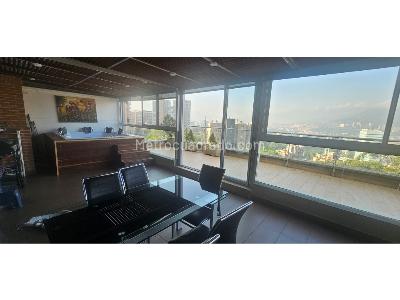 Apartamento de 3 alcobas en venta en Castropol, Medellín, 196 m² · foto 4 de 20