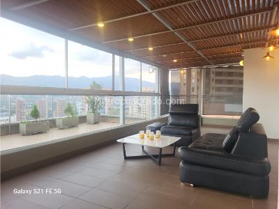 Apartamento de 3 alcobas en venta en Castropol, Medellín, 196 m² · foto 5 de 20