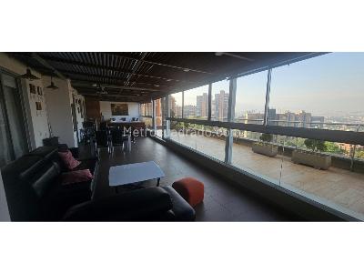 Apartamento de 3 alcobas en venta en Castropol, Medellín, 196 m² · foto 7 de 20