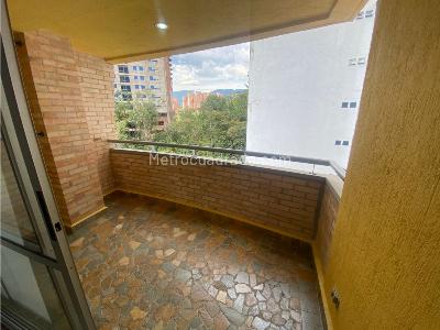 Apartamento de 4 alcobas en venta en Las Lomitas, Sabaneta, 111 m² · foto 3 de 20