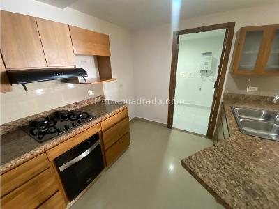 Apartamento de 4 alcobas en venta en Las Lomitas, Sabaneta, 111 m² · foto 4 de 20