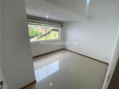 Apartamento de 4 alcobas en venta en Las Lomitas, Sabaneta, 111 m² · foto 9 de 20