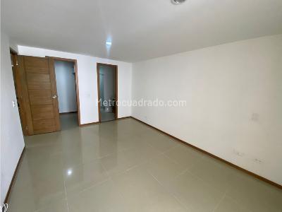 Apartamento de 4 alcobas en venta en Las Lomitas, Sabaneta, 111 m² · foto 12 de 20