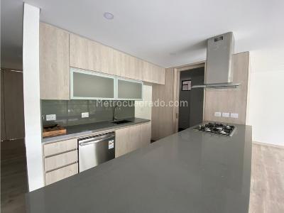 Apartamento de 3 alcobas en venta en El Poblado, Medellín, 122 m² · foto 4 de 18