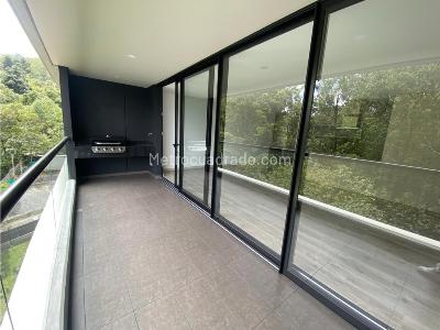 Apartamento de 3 alcobas en venta en El Poblado, Medellín, 122 m² · foto 9 de 18