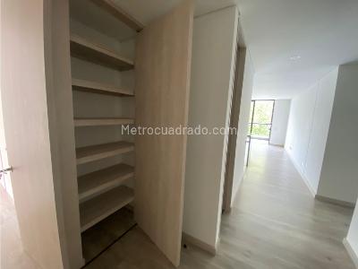 Apartamento de 3 alcobas en venta en El Poblado, Medellín, 122 m² · foto 12 de 18