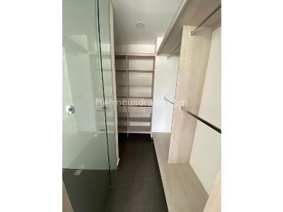 Apartamento de 3 alcobas en venta en El Poblado, Medellín, 122 m² · foto 13 de 18