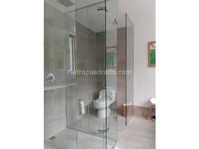 Casa de 3 alcobas en venta en La Calleja, Envigado, 307 m² · foto 11 de 20