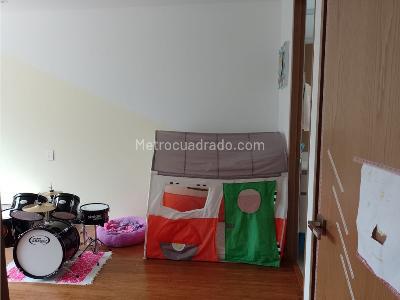 Casa de 3 alcobas en venta en La Calleja, Envigado, 307 m² · foto 13 de 20