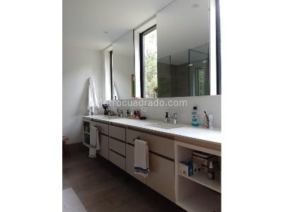 Casa de 3 alcobas en venta en La Calleja, Envigado, 307 m² · foto 16 de 20