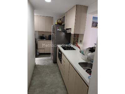 Apartamento de 3 alcobas en venta en Loma De Los Bernal, Medellín, 97 m² · foto 4 de 20