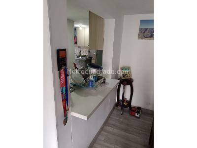 Apartamento de 3 alcobas en venta en Loma De Los Bernal, Medellín, 97 m² · foto 5 de 20