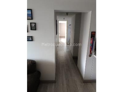 Apartamento de 3 alcobas en venta en Loma De Los Bernal, Medellín, 97 m² · foto 6 de 20
