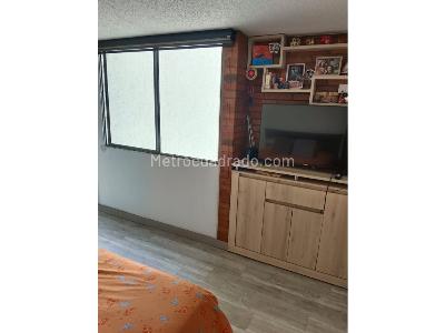 Apartamento de 3 alcobas en venta en Loma De Los Bernal, Medellín, 97 m² · foto 13 de 20