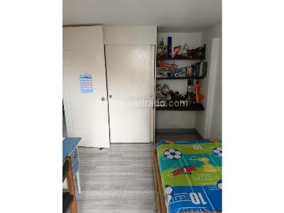 Apartamento de 3 alcobas en venta en Loma De Los Bernal, Medellín, 97 m² · foto 16 de 20