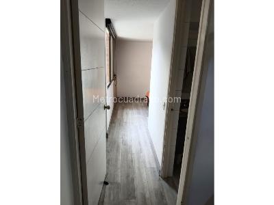 Apartamento de 3 alcobas en venta en Loma De Los Bernal, Medellín, 97 m² · foto 17 de 20