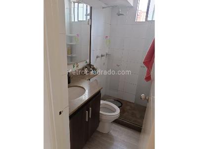 Apartamento de 3 alcobas en venta en Loma De Los Bernal, Medellín, 97 m² · foto 18 de 20