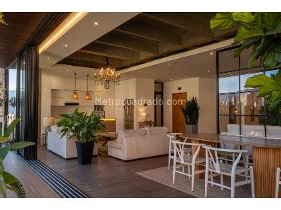 Apartamento de 3 alcobas en venta en El Poblado, Medellín, 242 m² · foto 2 de 20