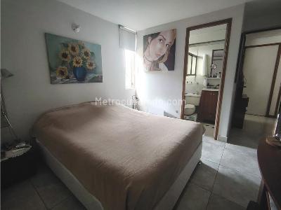 Apartamento en venta en El Poblado, Medellín · foto 3 de 13