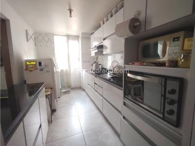 Apartamento en venta en El Poblado, Medellín · foto 6 de 13
