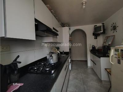 Apartamento en venta en El Poblado, Medellín · foto 11 de 13